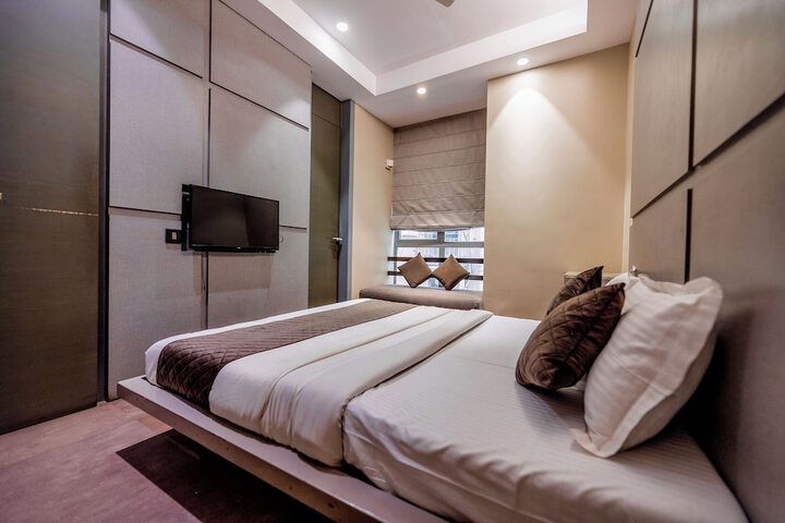Room 12 of 46
