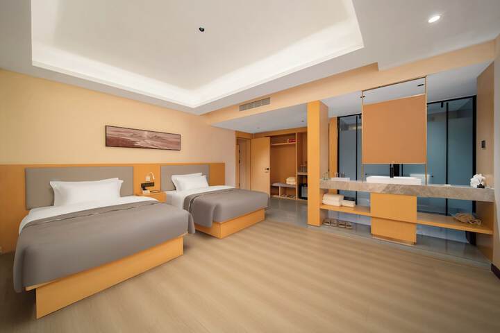 Room 22 of 67
