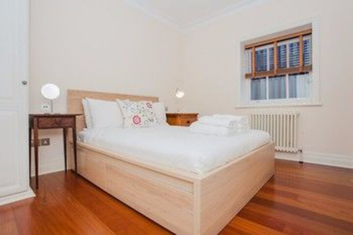 Room 11 of 26