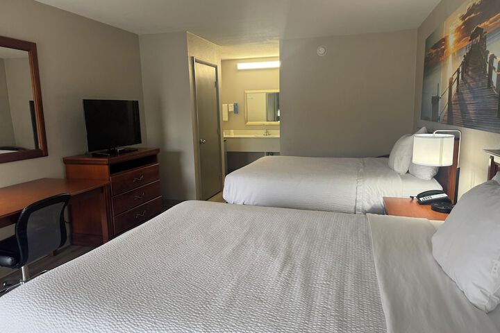 Room 10 of 24