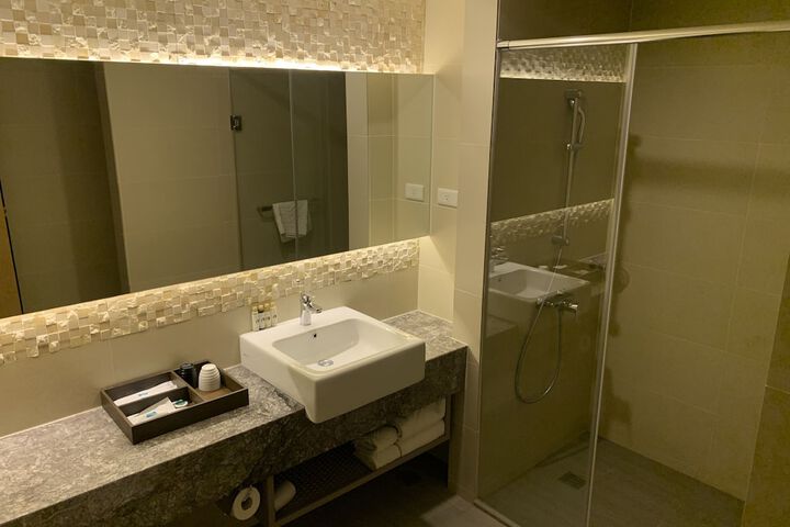 Room 83 of 120