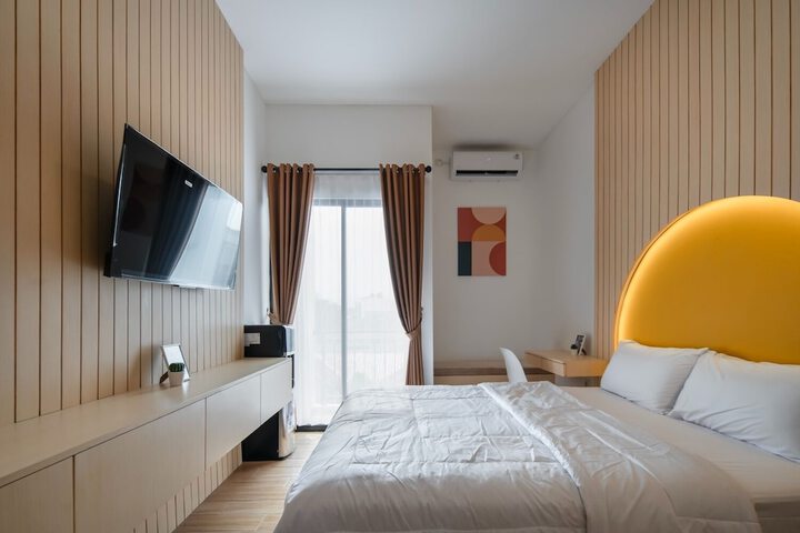 Room 9 of 22
