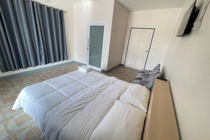 Room 13 of 109