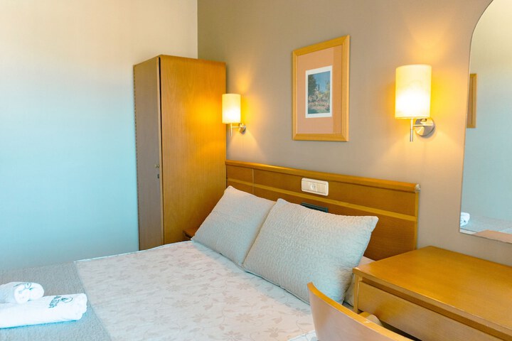 Room 9 of 57