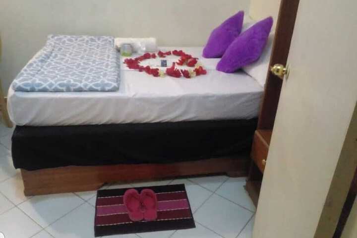 Room 7 of 18