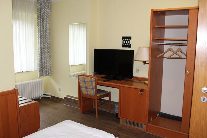 Room 21 of 58