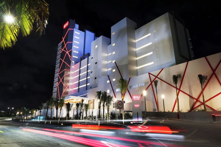 Hotel 212 of 223