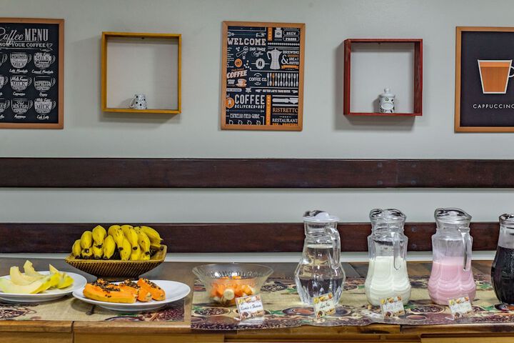 Breakfast/Coffee Service 44 of 51