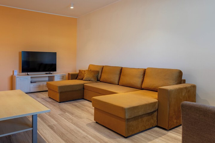 Room 43 of 79