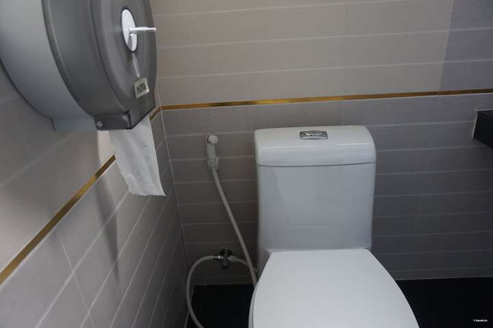 Room 14 of 18
