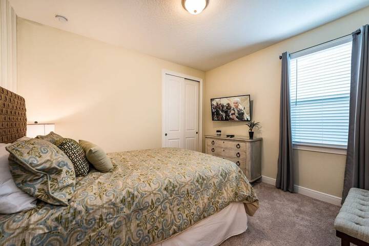 Room 22 of 37