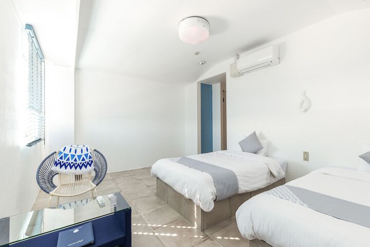 Room 12 of 48
