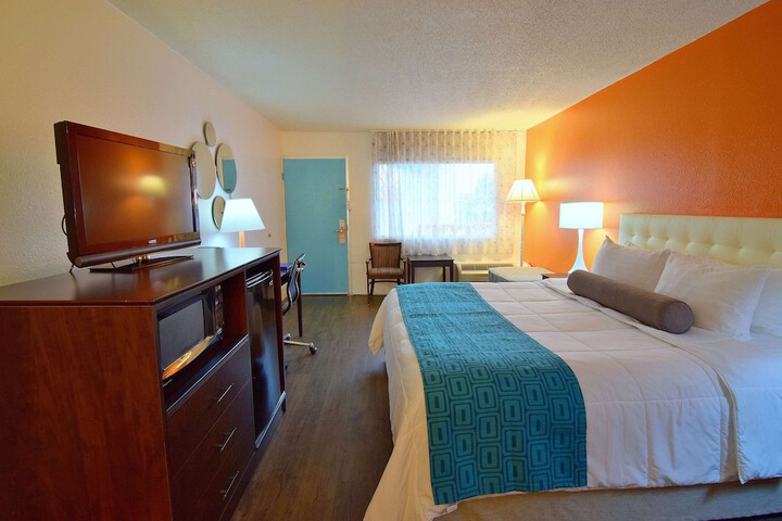 Room 15 of 52