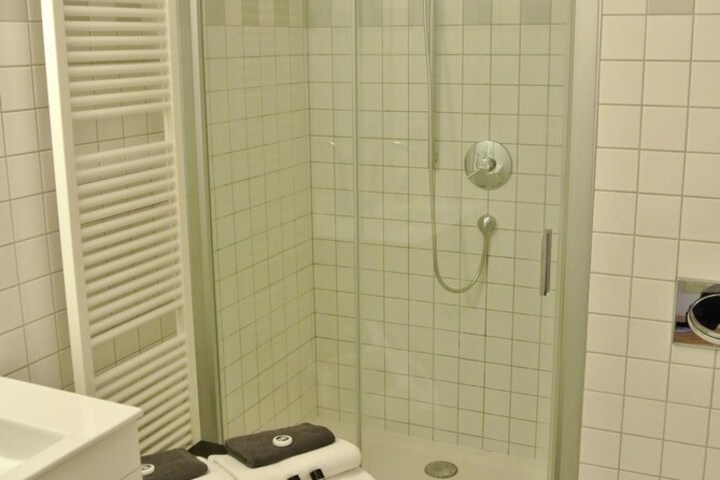 Room 42 of 53