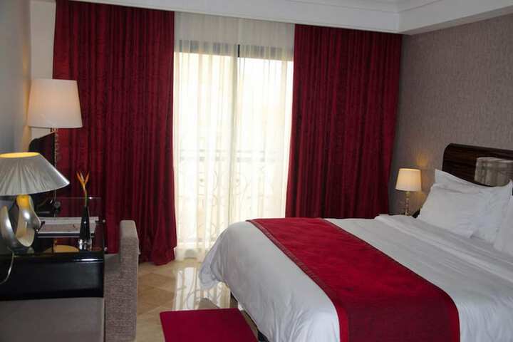 Room 9 of 43