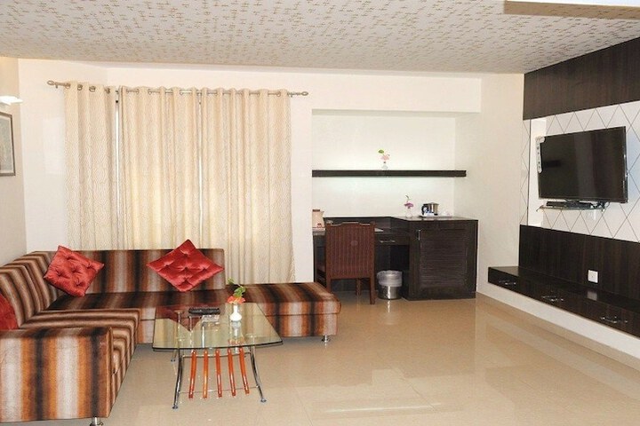 Hotel Interior 22 of 24