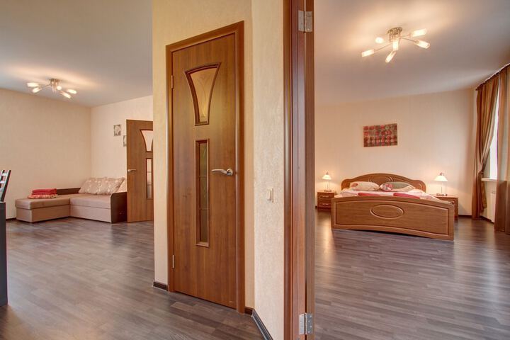 Room 7 of 44