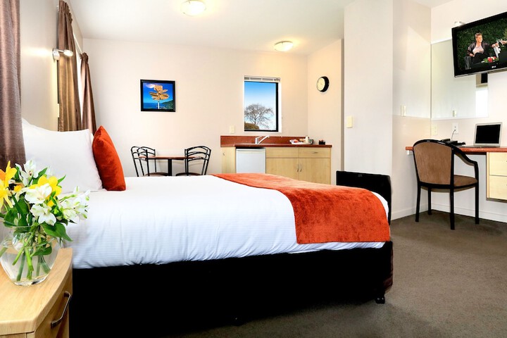 Room 12 of 26