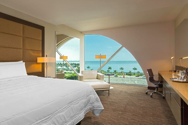 Room 12 of 73
