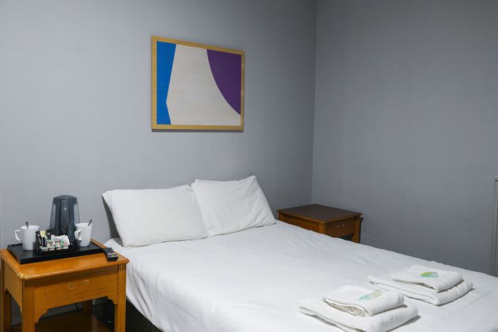 Room 25 of 61