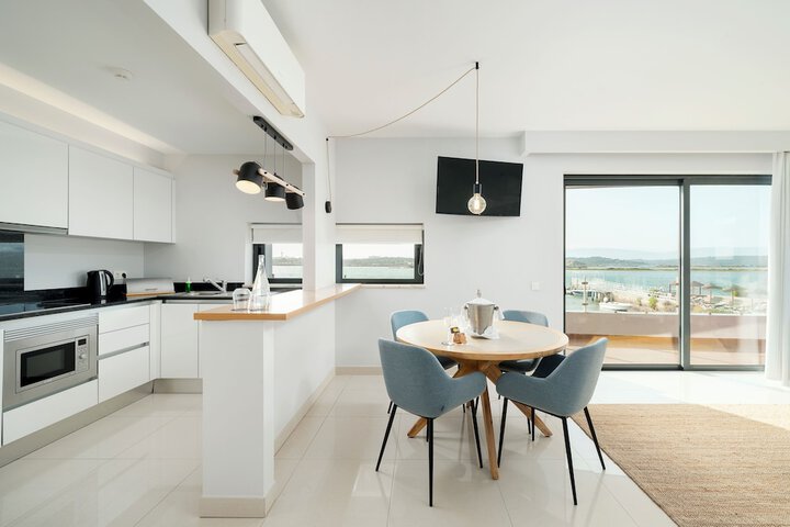 Dining Photos