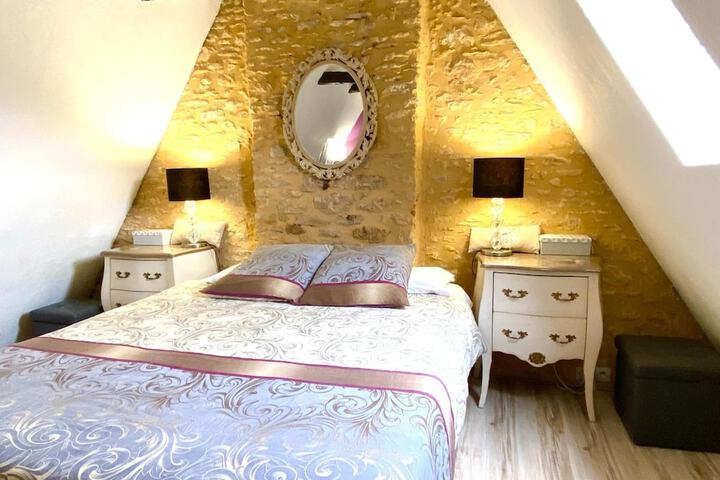 Room 8 of 35
