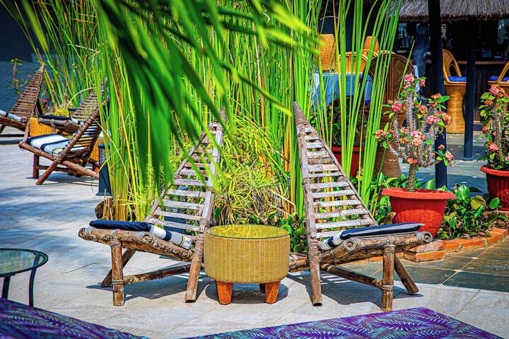 Sundeck 67 of 70