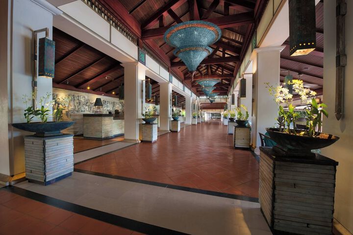 Guest Lobby