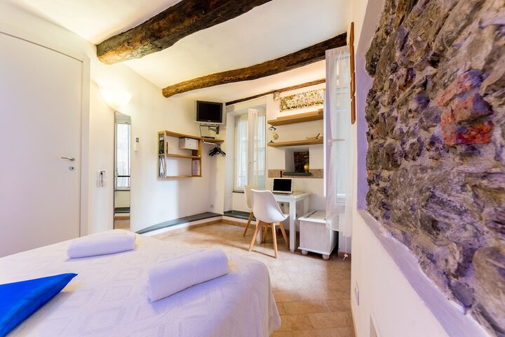 Room 4 of 46