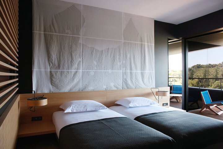 Room 36 of 120
