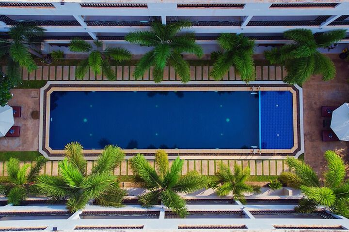 Pool 40 of 80