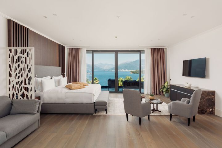 Room 38 of 149