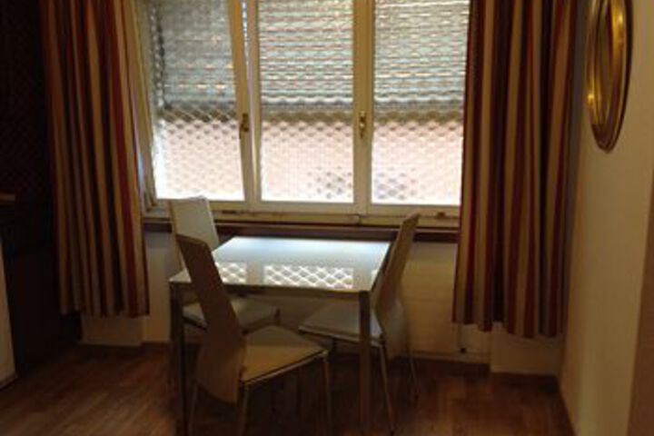 Room 52 of 60