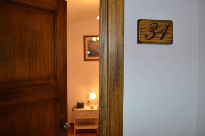 Room 5 of 38