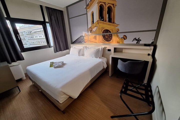 Room 19 of 46