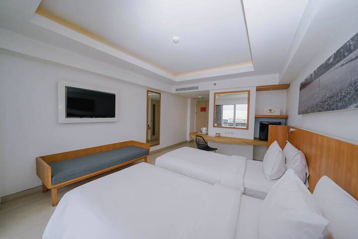 Room 11 of 31
