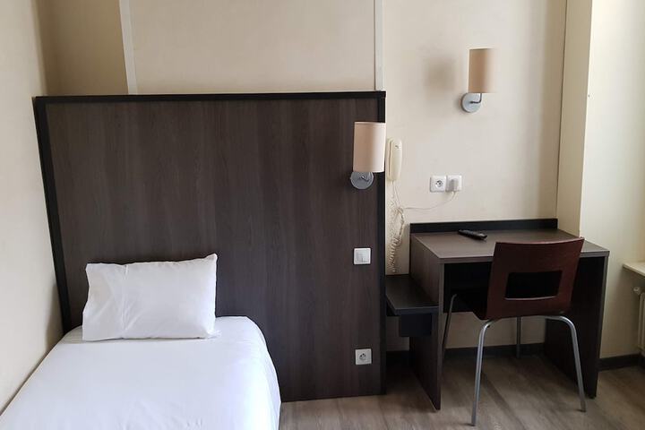 Room 5 of 26