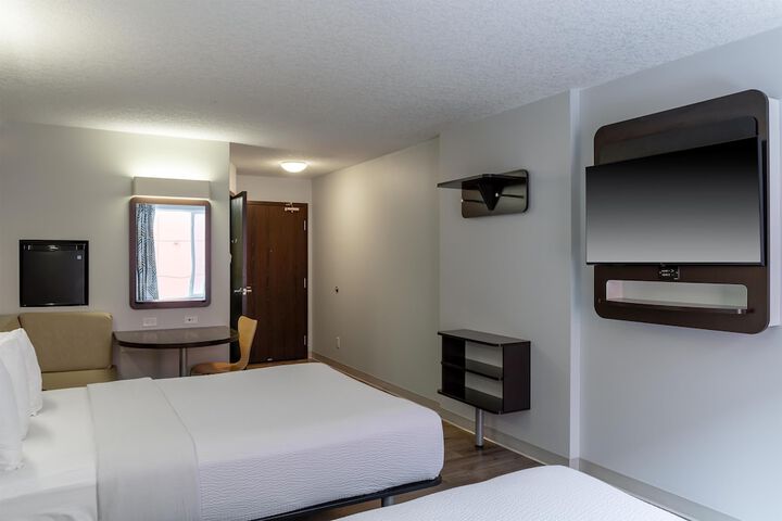 Room 12 of 49