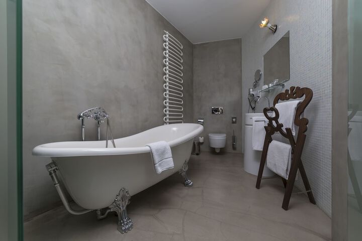 Bath Interior