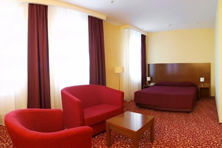Room 15 of 63