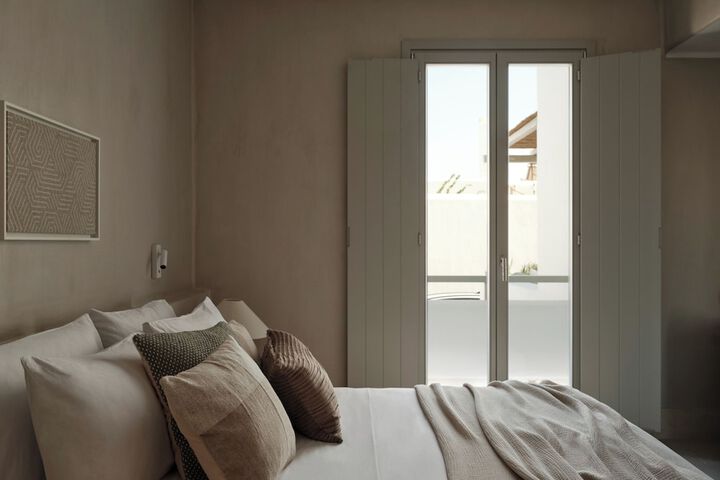 Room 15 of 85