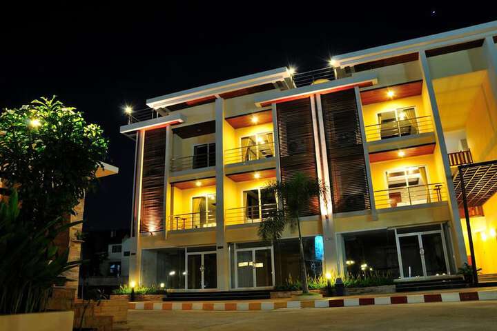 Hotel 30 of 32