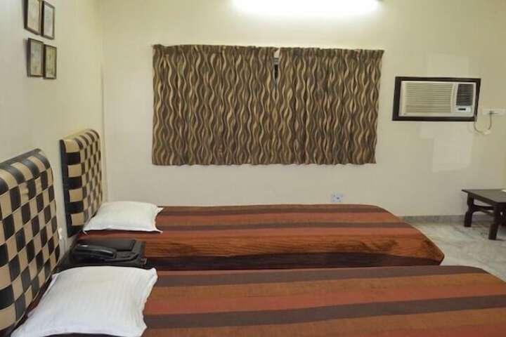 Room 19 of 31