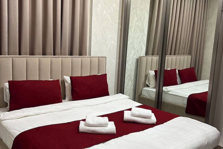 Room 10 of 38