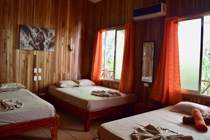 Room 12 of 107