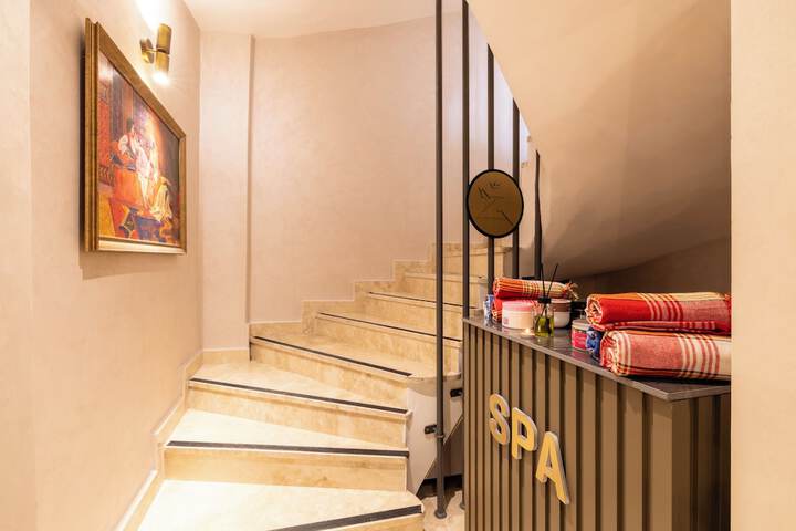 Hotel Interior 64 of 98