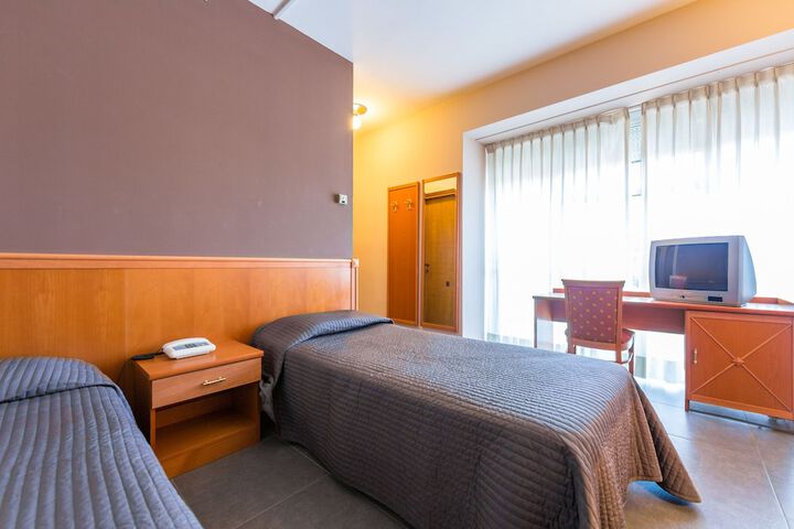 Room 13 of 71