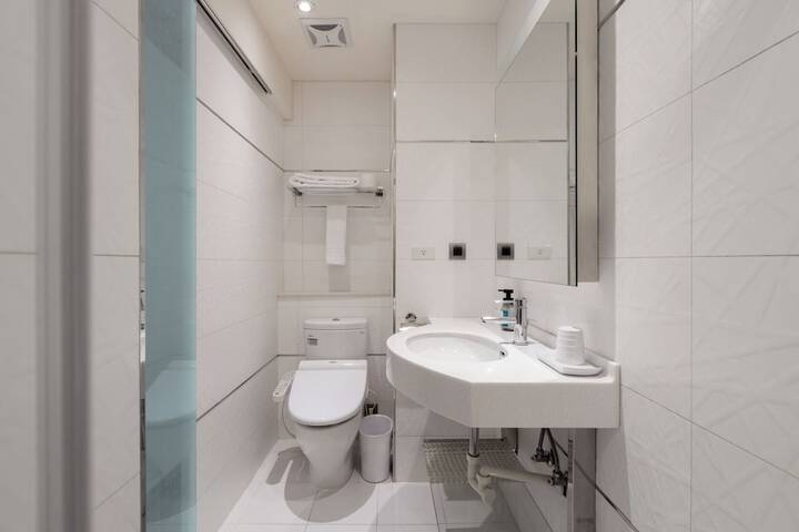 Clean Restrooms