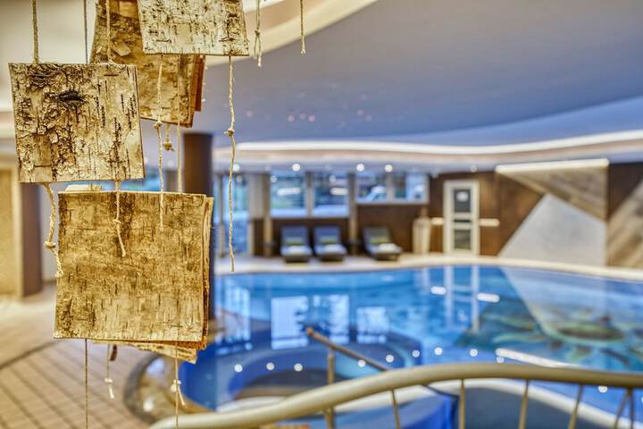 Pool 120 of 212