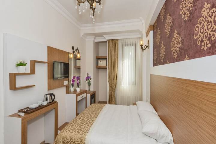 Room 43 of 70